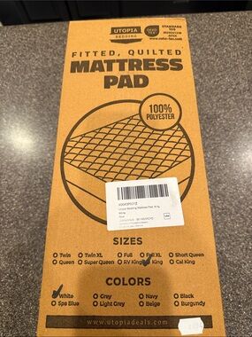 Utopia Bedding Fitted Quilted Mattress Pad - White